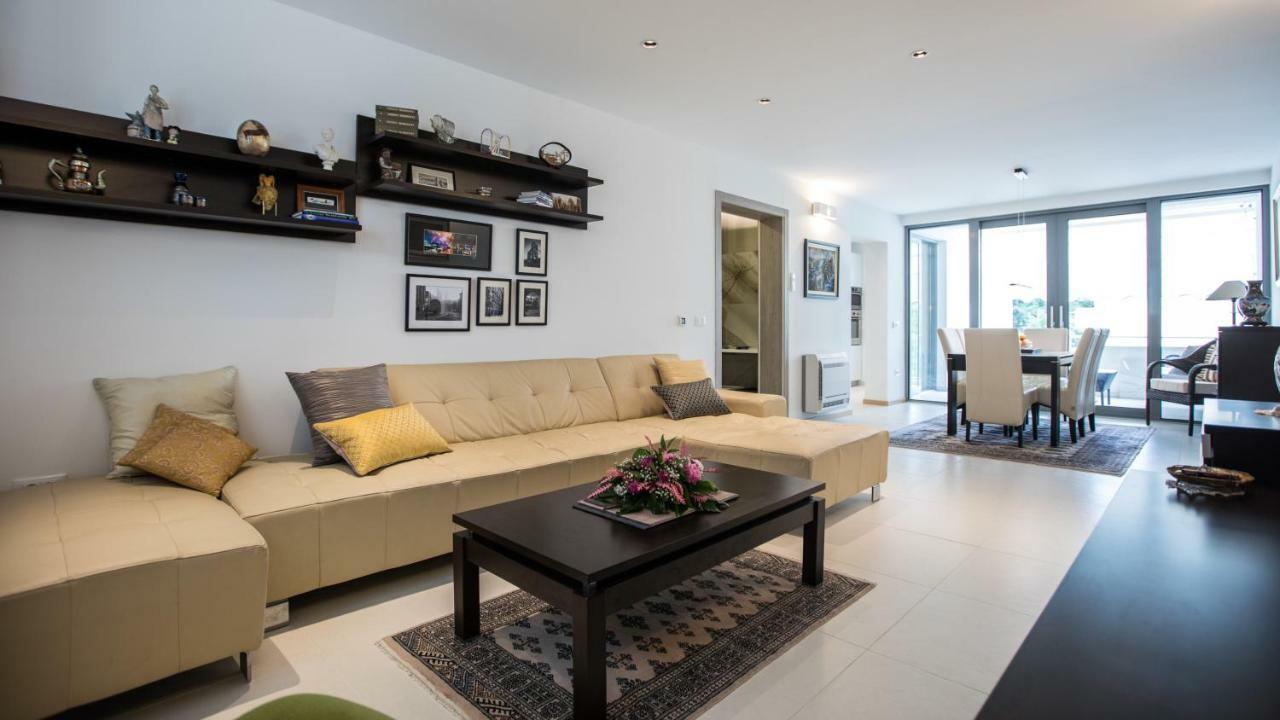 Spacious Modern Apartment Close To The Beach Dubrovnik Exterior photo